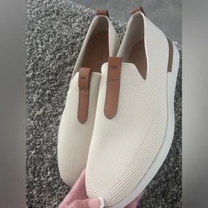 Men’s wolf and Shepard size 12 slip on shoes new without tags never worn